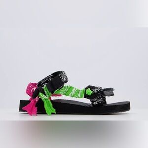 Arizona love bandana sandals
